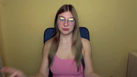 Luna online show from September 2025 08:19:01 AM