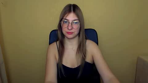 Luna online show from October 2025 08:47:02 AM