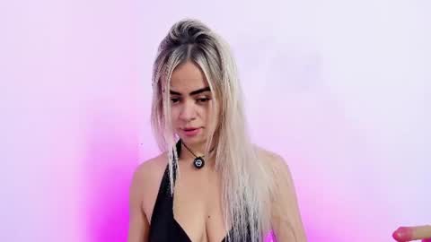Luna Marquez online show from July 2026 07:05:01 PM