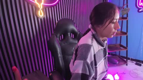 Luna Rosse  online show from April 2026 12:16:02 PM