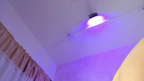 Luna online show from April 2026 01:41:01 PM