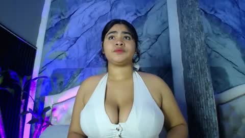 luna_tower online show from October 2025 07:47:02 PM