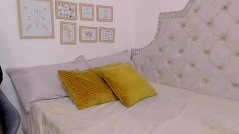 luna_valle online show from February 2025 02:31:01 AM