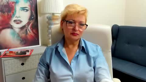 Snapshot of luna_xfantasy chatting on April 2026 06:42:02 AM L u n a online show from April 2026 06:42:02 AM