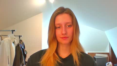 L U N A  online show from February 2025 10:58:02 AM