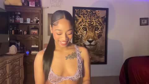 lunaa_11 online show from December 2024 05:45:02 PM