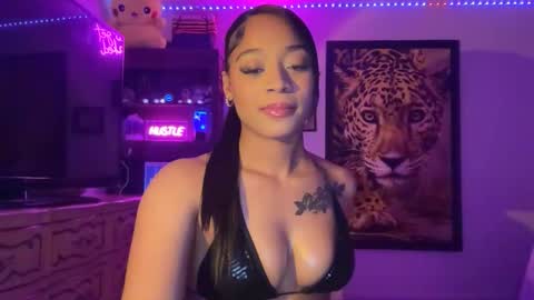 lunaa_11 online show from May 2026 05:13:01 AM