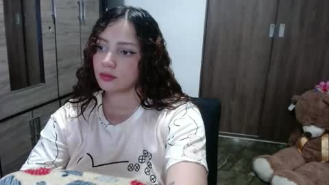 lunaa_sub online show from May 2026 12:19:01 AM