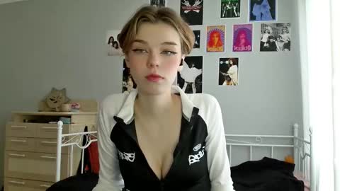 Snapshot of lunaastar_ chatting on January 2025 12:15:02 PM lunaastar_ online show from January 2025 12:15:02 PM