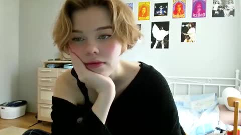 Snapshot of lunaastar_ chatting on March 2025 08:07:01 AM lunaastar_ online show from March 2025 08:07:01 AM