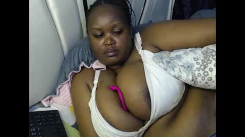 lunabloom01 online show from March 2026 08:19:01 AM