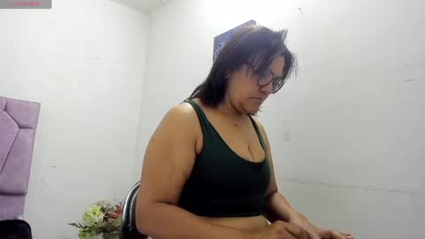 lunabrillante1972 online show from May 2026 08:55:02 AM