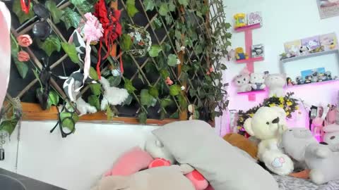 lunacristal_moon online show from February 2025 01:45:02 AM