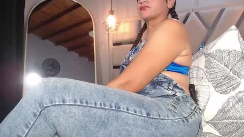 Snapshot of lunaflorez_ chatting on May 2026 05:04:01 AM LUNA online show from May 2026 05:04:01 AM