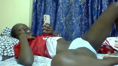 Snapshot of lunah_kitty chatting on April 2026 06:19:01 AM lunah_kitty online show from April 2026 06:19:01 AM