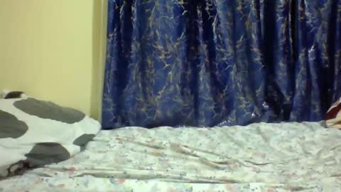 Snapshot of lunah_kitty chatting on April 2026 08:35:02 PM lunah_kitty online show from April 2026 08:35:02 PM