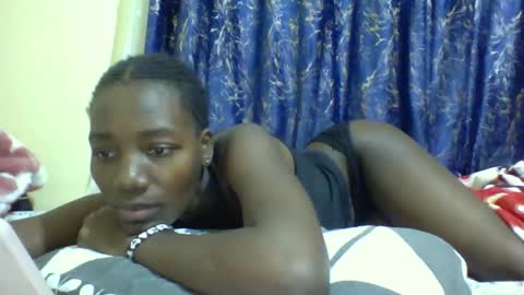 Snapshot of lunah_kitty chatting on April 2026 08:47:01 PM lunah_kitty online show from April 2026 08:47:01 PM