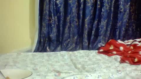 Snapshot of lunah_kitty chatting on April 2026 12:30:02 PM lunah_kitty online show from April 2026 12:30:02 PM