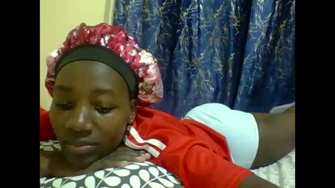 Snapshot of lunah_kitty chatting on May 2026 06:34:02 PM lunah_kitty online show from May 2026 06:34:02 PM