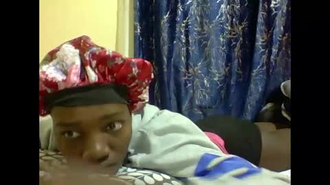 Snapshot of lunah_kitty chatting on May 2026 03:24:02 AM lunah_kitty online show from May 2026 03:24:02 AM