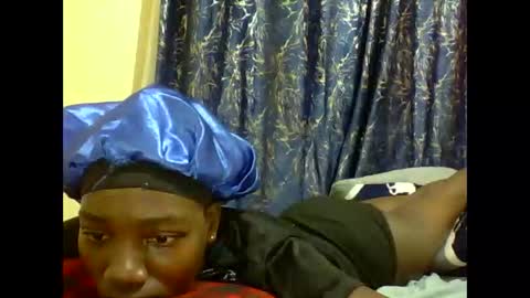 Snapshot of lunah_kitty chatting on May 2026 09:06:01 AM lunah_kitty online show from May 2026 09:06:01 AM