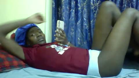 Snapshot of lunah_kitty chatting on May 2026 06:09:02 AM lunah_kitty online show from May 2026 06:09:02 AM