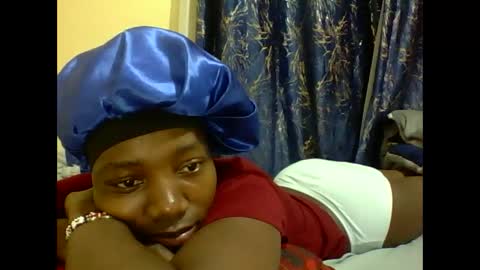 Snapshot of lunah_kitty chatting on May 2026 04:07:02 AM lunah_kitty online show from May 2026 04:07:02 AM