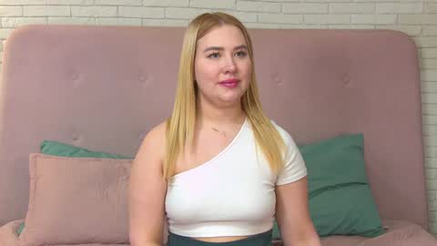 LunaHouston online show from February 2025 05:40:01 PM