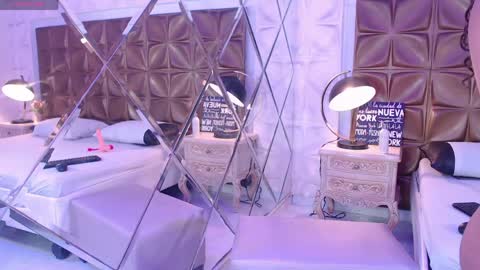 Luna  online show from April 2026 12:35:02 PM