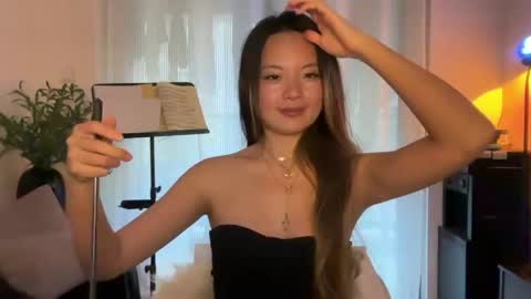 Snapshot of lunalovesuuuuu chatting on March 2026 12:15:01 AM Luna online show from March 2026 12:15:01 AM