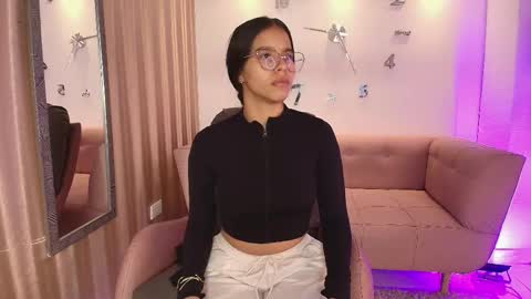 Snapshot of lunamillers_ chatting on April 2026 03:45:01 AM lunamillers_ online show from April 2026 03:45:01 AM