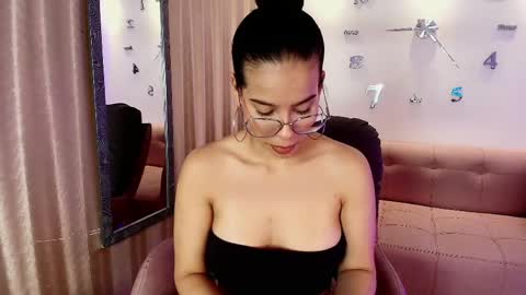 Snapshot of lunamillers_ chatting on April 2026 04:41:01 AM lunamillers_ online show from April 2026 04:41:01 AM