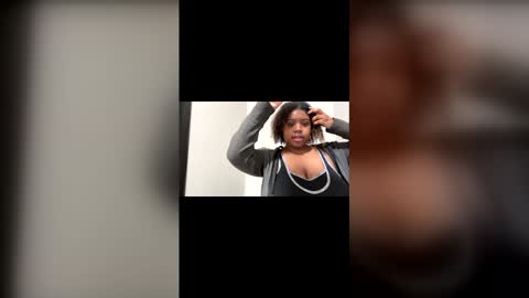 lunamoth00 online show from November 2025 04:30:01 PM