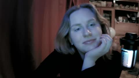 lunamystique_ online show from April 2026 07:08:01 PM