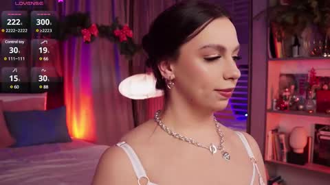 Luna  next streams Mon Fri Sat Sun 8pm-5am gmt0 online show from December 2024 08:53:01 PM