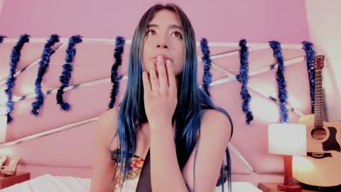 Snapshot of lunapagee chatting on December 2024 04:25:02 PM Luna Page online show from December 2024 04:25:02 PM