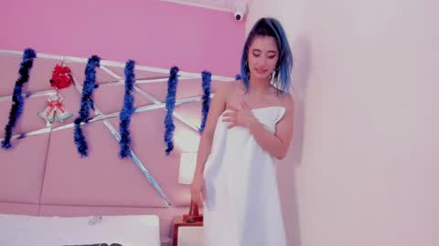 Snapshot of lunapagee chatting on January 2025 05:16:02 PM Luna Page online show from January 2025 05:16:02 PM