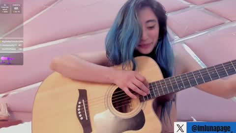 Snapshot of lunapagee chatting on January 2025 11:44:02 PM Luna Page online show from January 2025 11:44:02 PM
