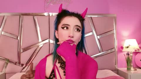 Snapshot of lunapagee chatting on October 2025 09:34:01 PM Luna Page online show from October 2025 09:34:01 PM
