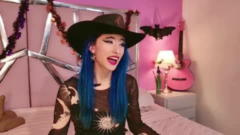 Snapshot of lunapagee chatting on October 2025 08:42:01 PM Luna Page online show from October 2025 08:42:01 PM