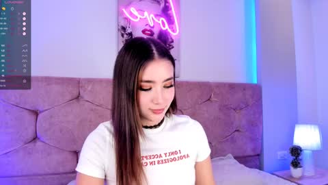 Luna  online show from December 2024 10:16:02 PM