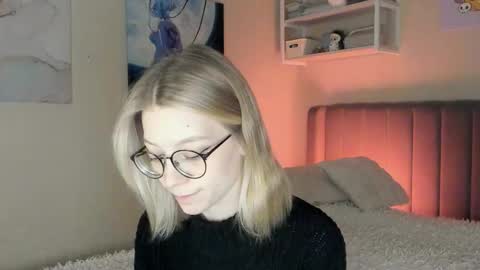 Sofia online show from November 2025 01:09:02 PM