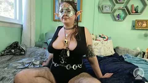 Snapshot of lunarfaestellaris chatting on January 2026 07:50:02 PM Lunar Fae Stellaris online show from January 2026 07:50:02 PM