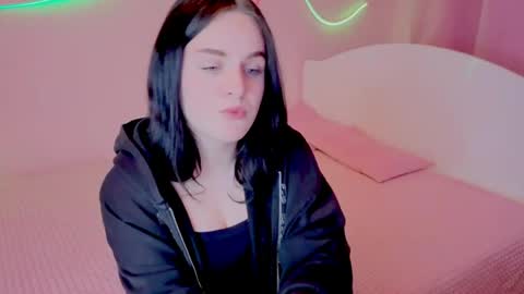 Snapshot of lunariaas chatting on April 2026 07:43:01 PM Valeria online show from April 2026 07:43:01 PM