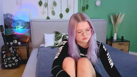 lunariafox online show from March 2026 02:44:02 PM