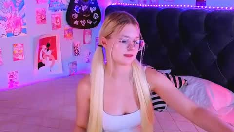 Snapshot of lunariafox chatting on July 2026 02:55:01 PM lunariafox online show from July 2026 02:55:01 PM