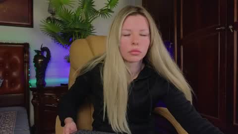 Luna Rishi online show from April 2026 07:42:02 AM