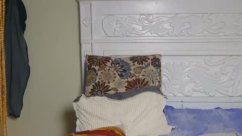 Luxee online show from April 2026 10:29:02 PM