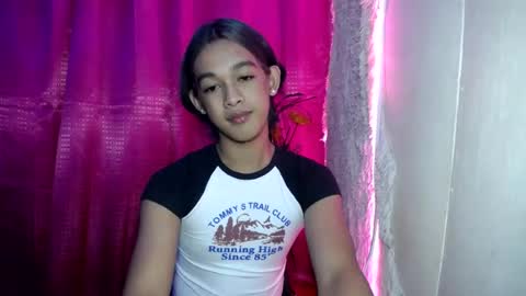 Snapshot of lunarmaxxx chatting on June 2026 05:50:01 PM max online show from June 2026 05:50:01 PM