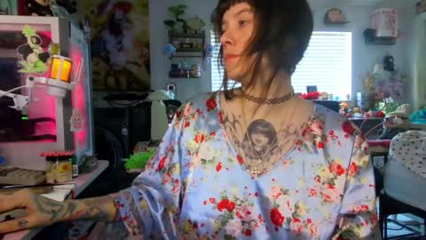 Snapshot of lunarqueen420 chatting on May 2026 02:44:02 PM lunarqueen420 online show from May 2026 02:44:02 PM